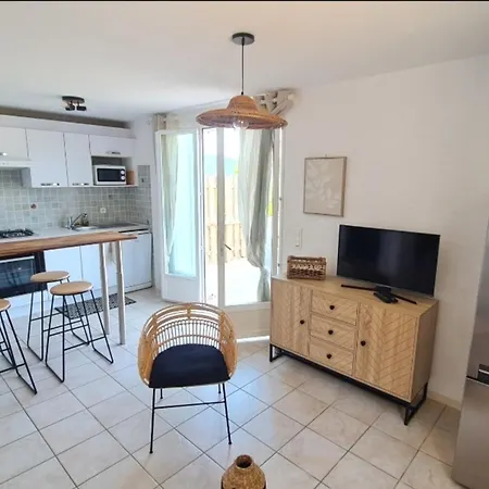 Apartmán With Balcony And 360 Sea View Villanova
